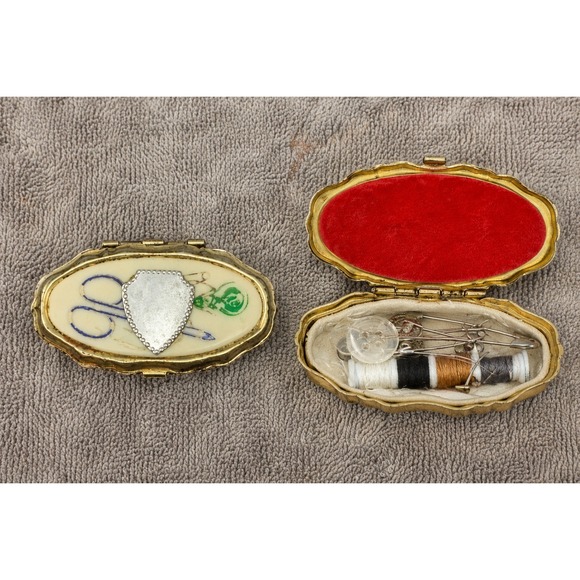 Unbranded | Accessories | Vtg 5s Mini Sewing Kit Gold Tone Hinged Case ...